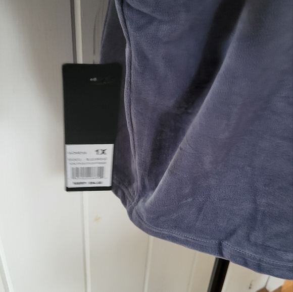 BEBE Sport Velour Soft Cropped Hoodie Size 1X - Picture 9 of 9